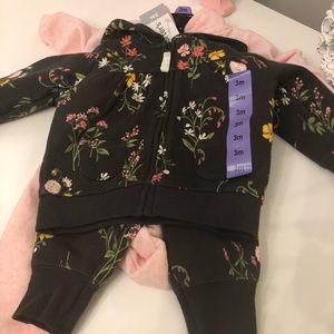 NWT 2 Carter's Outfits 0-3mo